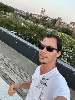 Service : electricien Service : electricien