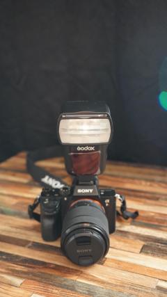 Location : appareil photo polaroid Location : appareil photo polaroid