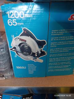 Location : scie circulaire Location : scie circulaire