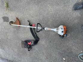 Location : coupe bordures Location : coupe bordures