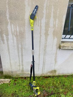 Location : elagueuse Location : elagueuse