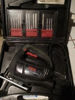 Location : scie sauteuse Location : scie sauteuse