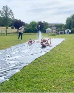 Location : autre Location : autre