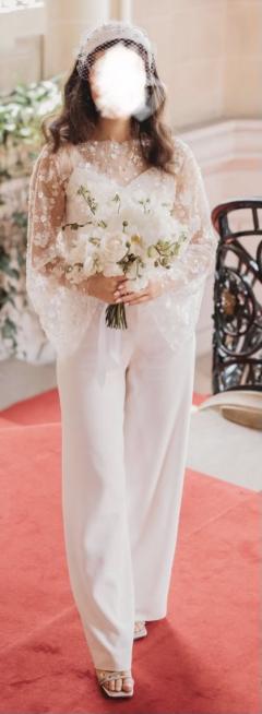 Location : costume Location : costume