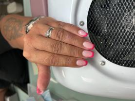 Service : prothesiste ongulaire Service : prothesiste ongulaire