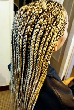 Service : tresses africaines Service : tresses africaines