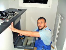 Service : pose de cuisine Service : pose de cuisine