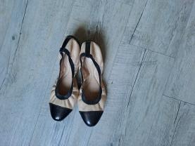 Location : autre Location : autre