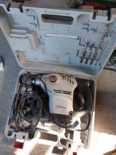 Location : perforateur Location : perforateur