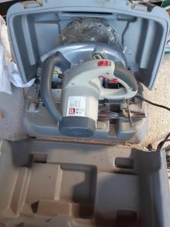 Location : scie circulaire Location : scie circulaire