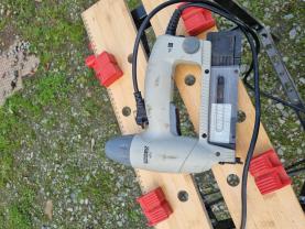 Location : agrafeuse Location : agrafeuse