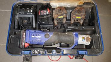 Location : pince a sertir Location : pince a sertir