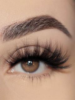 Service : extension de cils Service : extension de cils