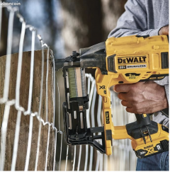 Location : cloueuse Location : cloueuse