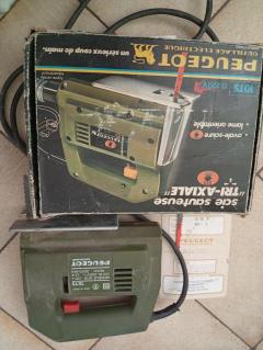 Location : scie sauteuse Location : scie sauteuse