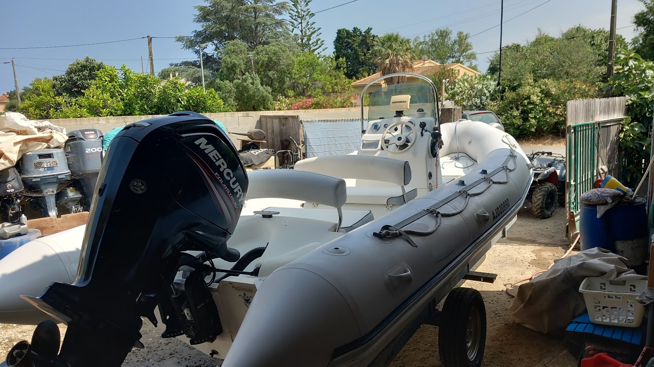 Location bateau a moteur 20 entre particuliers