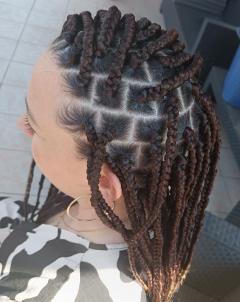 Service : tresses africaines Service : tresses africaines