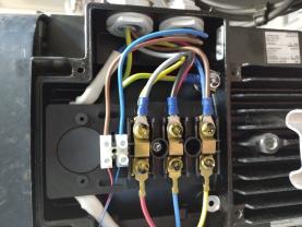 Service : electricien Service : electricien