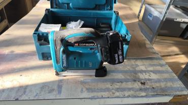 Location : agrafeuse Location : agrafeuse