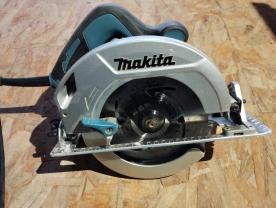 Location : scie circulaire Location : scie circulaire