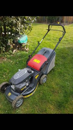 Location : tondeuse Location : tondeuse