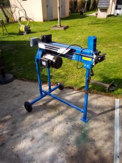 Location : fendeur de buches Location : fendeur de buches