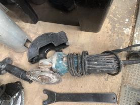 Location : meuleuse Location : meuleuse