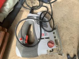 Location : scie sauteuse Location : scie sauteuse