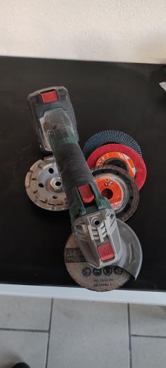 Location : disqueuse Location : disqueuse