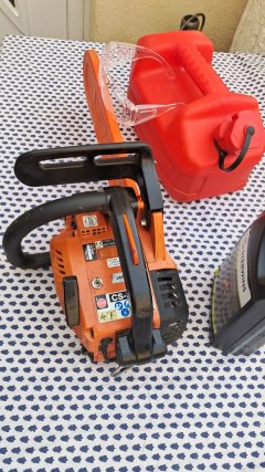 Location : tronconneuse Location : tronconneuse