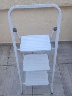 Location : escabeau Location : escabeau