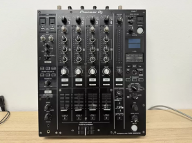 Location : platine de mixage Location : platine de mixage