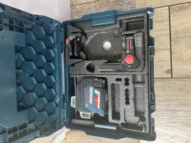 Location : niveau laser Location : niveau laser