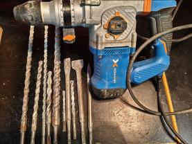 Location : perforateur Location : perforateur