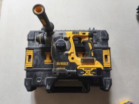 Location : perforateur Location : perforateur