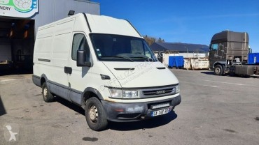 Location : avec chauffeur Location : avec chauffeur