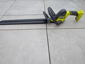 Location : taille haie Location : taille haie