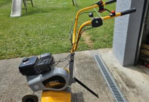 Location : motobineuse Location : motobineuse