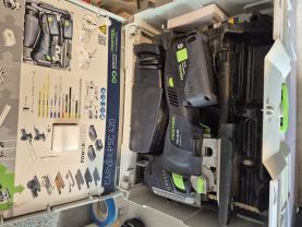 Location : scie sauteuse Location : scie sauteuse