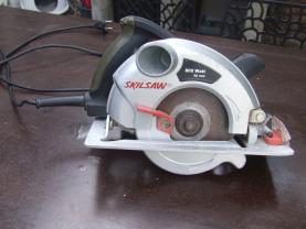 Location : scie circulaire Location : scie circulaire