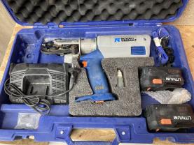 Location : pince a sertir Location : pince a sertir