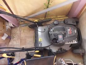 Location : tondeuse Location : tondeuse