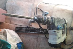 Location : perforateur Location : perforateur