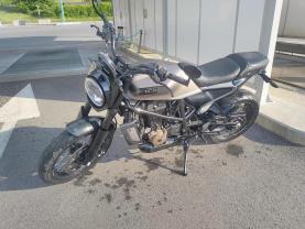 Location : moto Location : moto