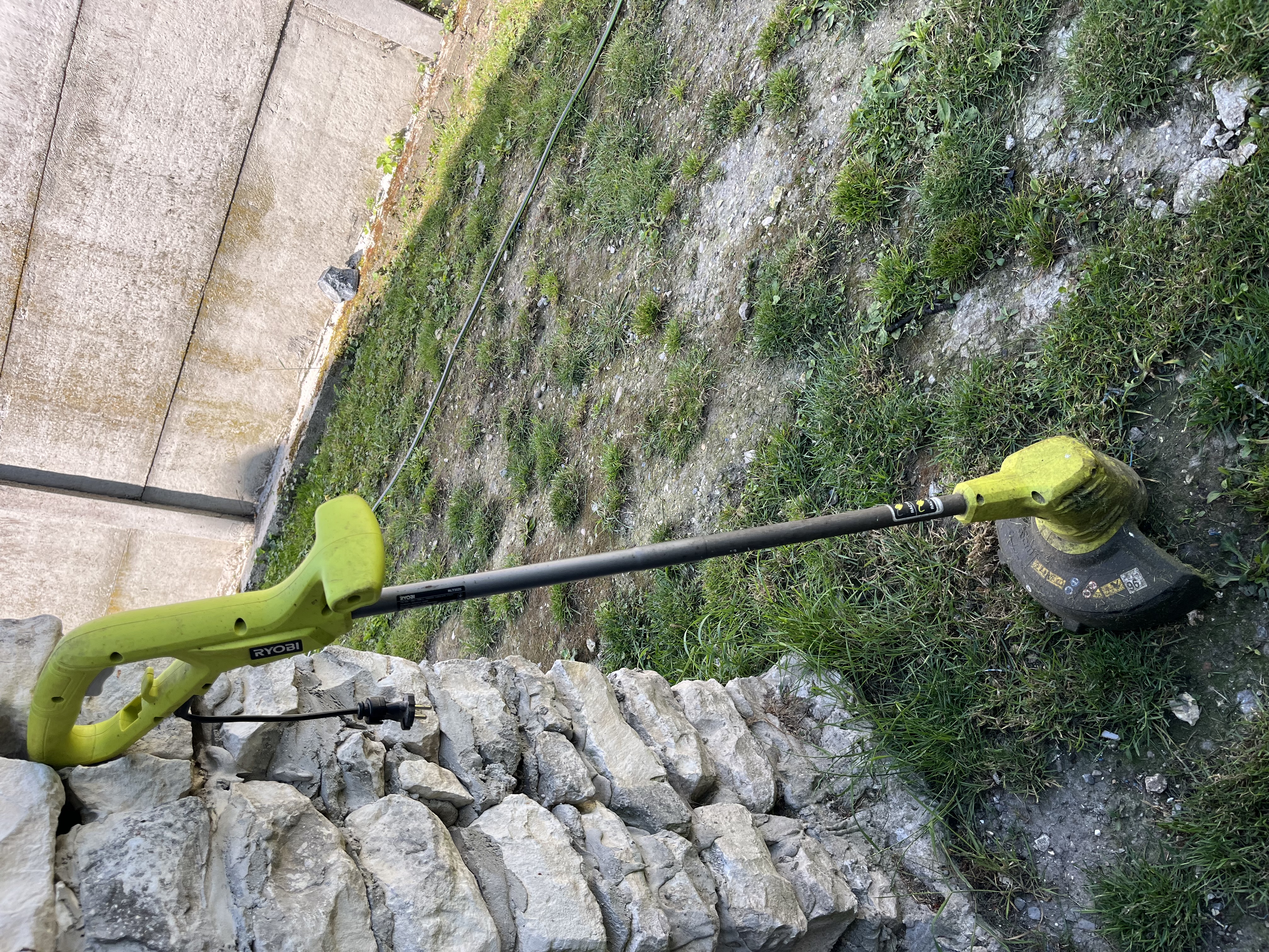 Location coupe bordures 02 entre particuliers