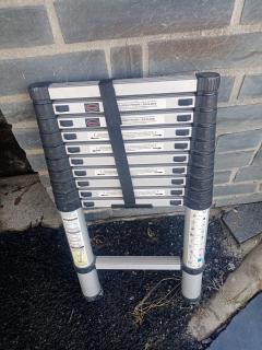 Location : echelle Location : echelle