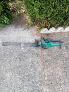 Location : taille haie Location : taille haie