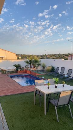 Location : autre Location : autre