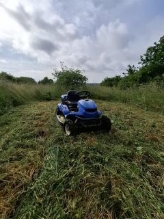 Service : debroussaillage Service : debroussaillage