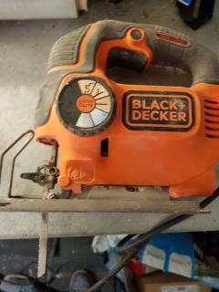 Location : scie sauteuse Location : scie sauteuse